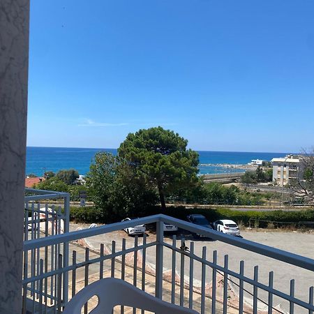 Bed and Breakfast Al Torrione Campora San Giovanni Exterior foto